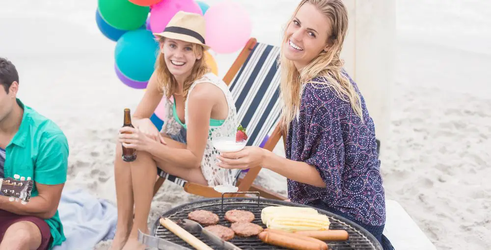 5 Tips for Hosting a Community BBQ in Your Yard